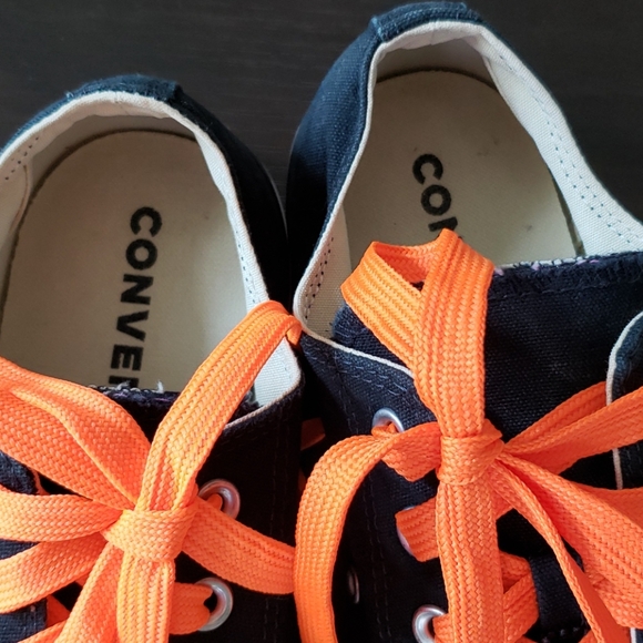 Converse shoes - Picture 3 of 9